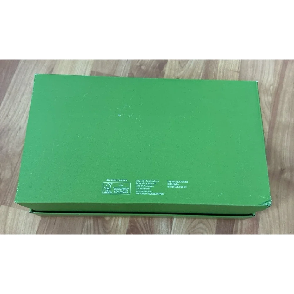 Tory‎ Burch empty shoe box